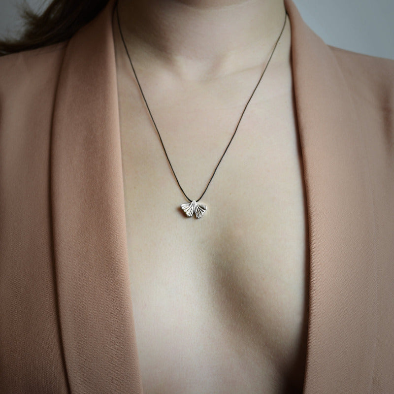 gingko biloba pedant in silver