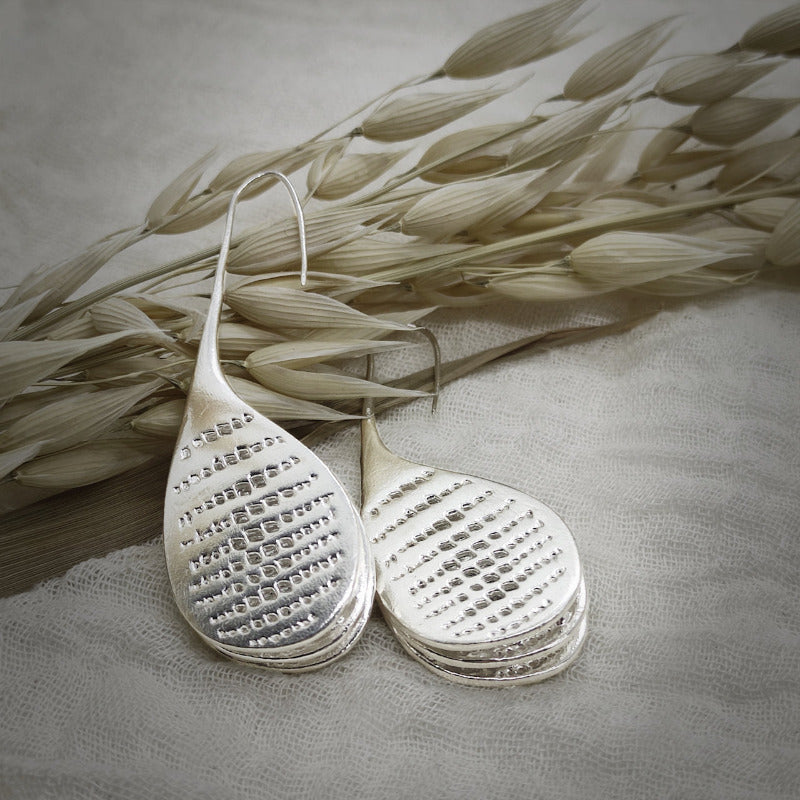 graine earrings